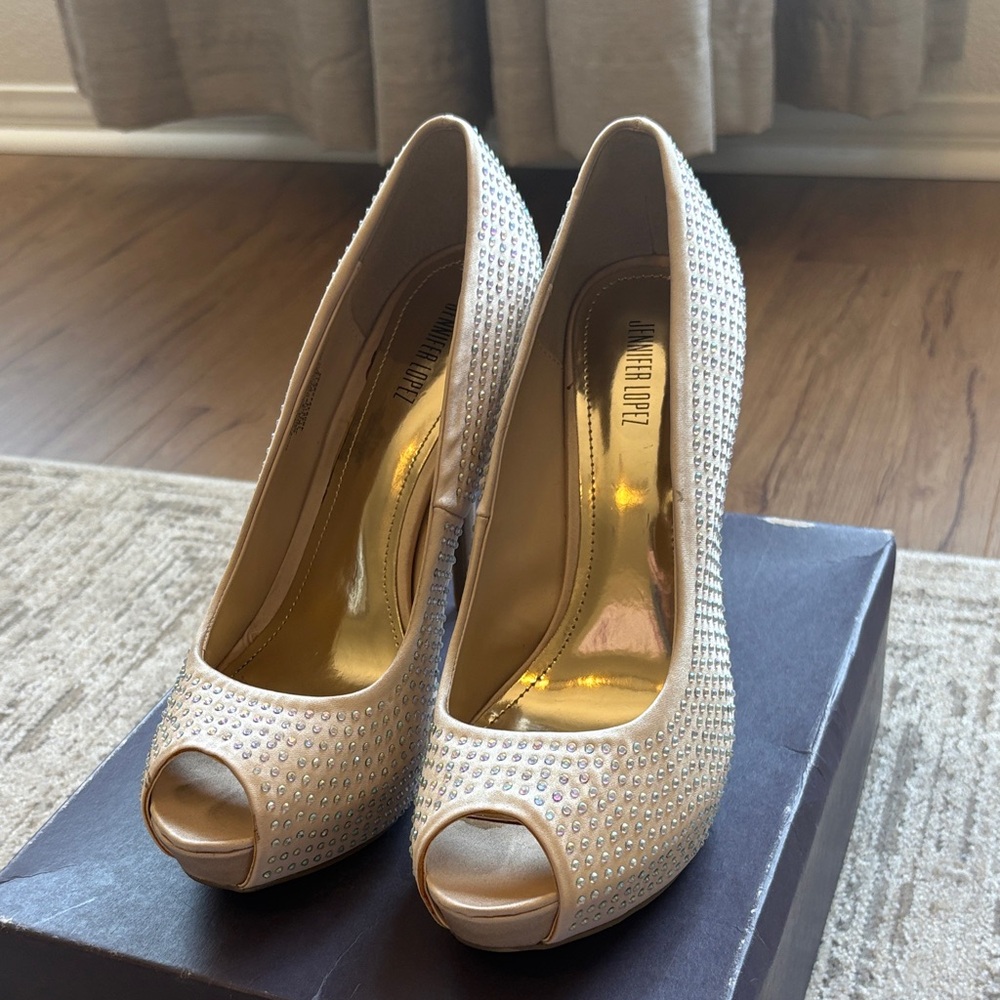 JLO by Jennifer Lopez Rhinestone Heels – Nude Peep-Toe – Size 8.5